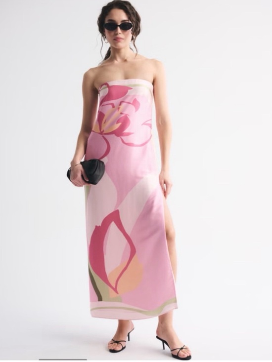 Abercrombie & Fitch Dresses & Skirts - Abercrombie & Fitch Pink Floral Strapless Maxi Dress
